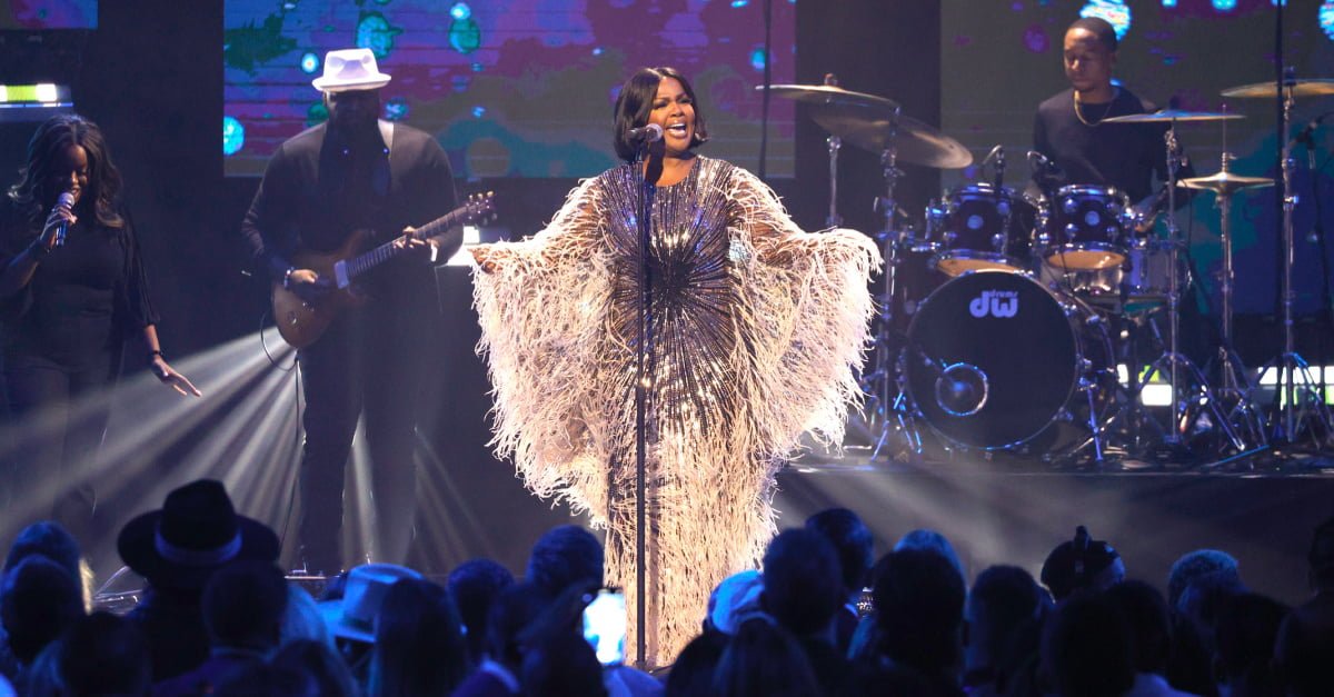 CeCe Winans Announces Nationwide Tour