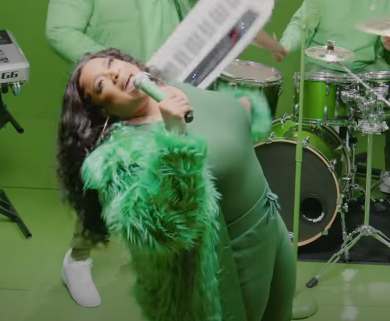 Official Music Video: Kierra Sheard Kelly  “Praise Through”