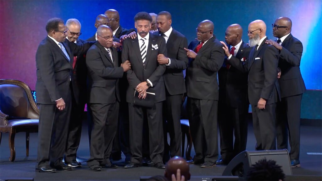 Oak Cliff Bible Church holds Restoration Service for Dr. Tony Evans